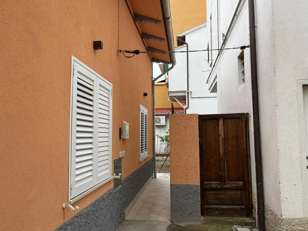 Guest House All'83 Grosseto 0*,  Italien